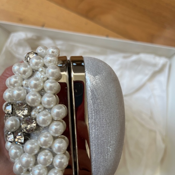 Pearl and crystal Bridal/ Special Occasion Clutch - Picture 8 of 11